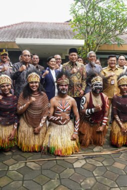 Hadir di UKSW, Wali Kota Salatiga Dukung Koperasi Desa Merah Putih